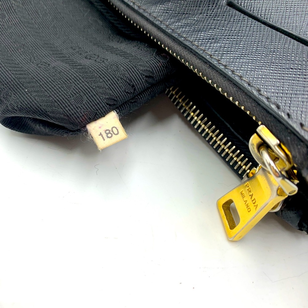 Auth Prada Black Saffiano Leather Galleria Executive Tote Bag Preloved - Picture 4 of 16